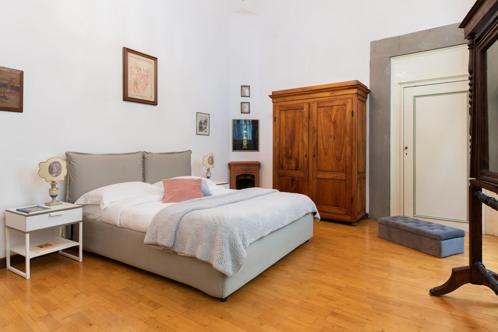 Apartamento Santo Spirito Frescoed 6 Sleeps