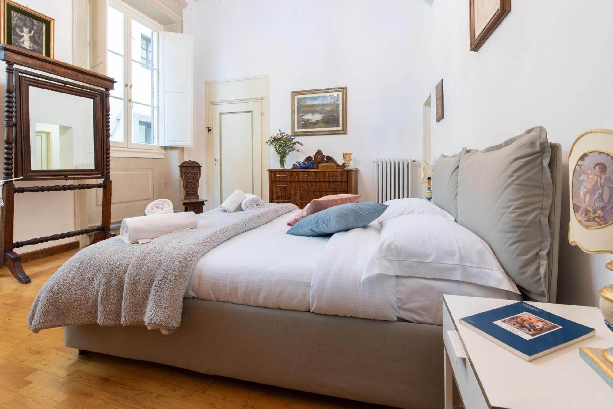 Santo Spirito Frescoed 6 Sleeps Apartamento *